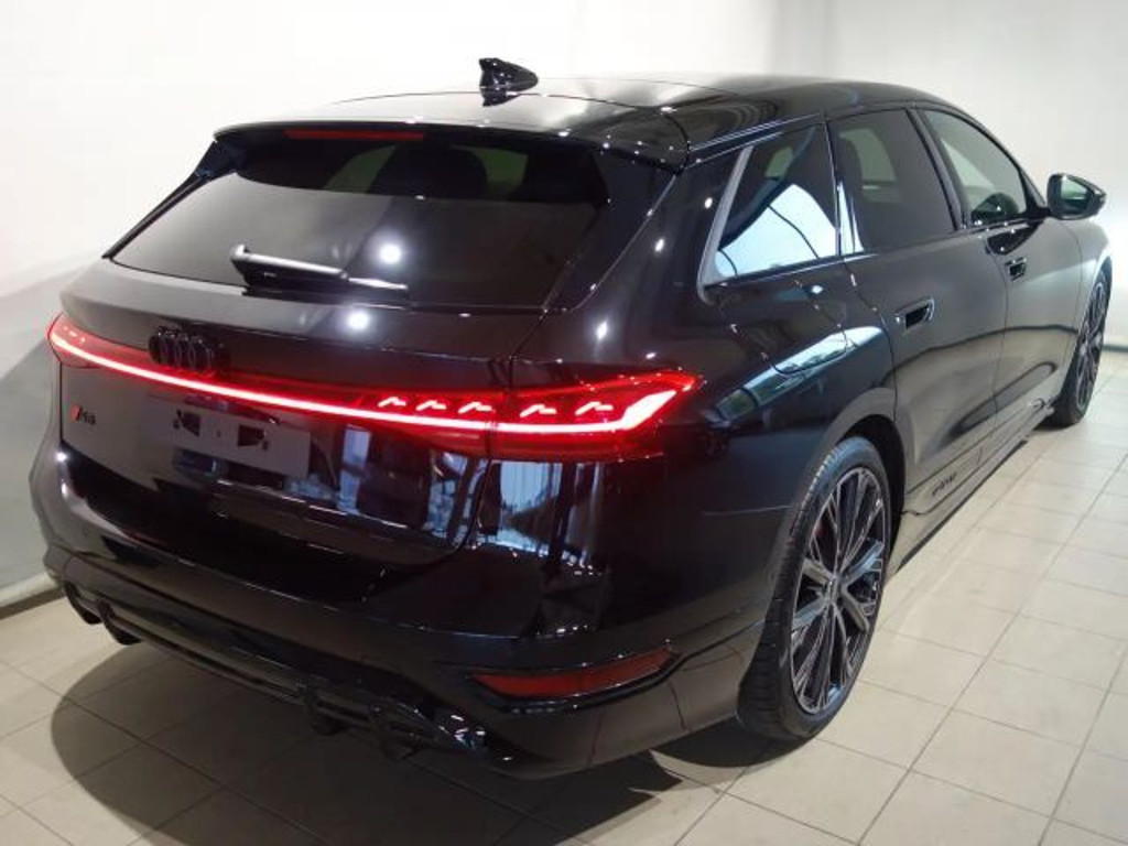Audi S6 e-tron