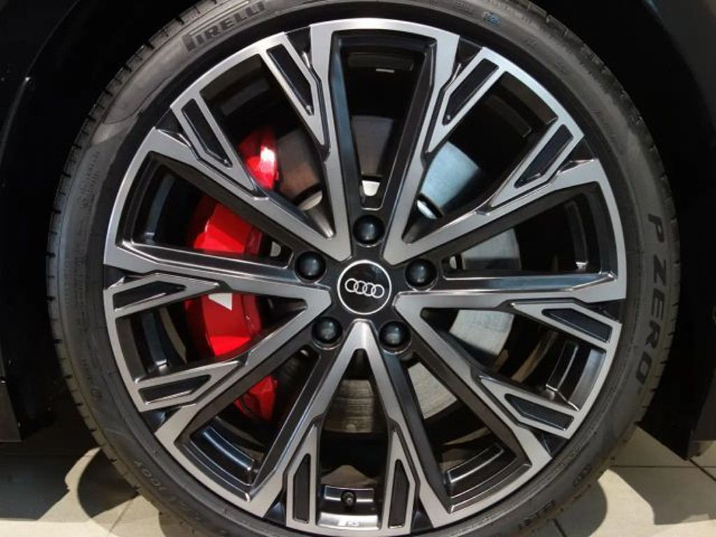 Audi S6 e-tron