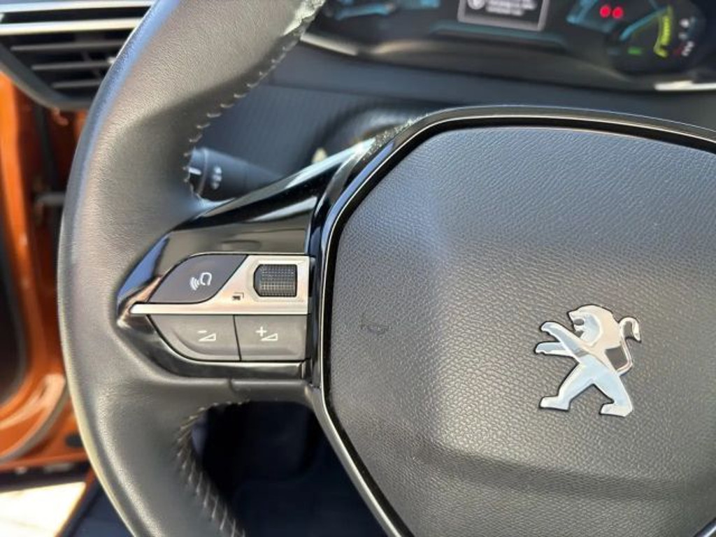 Peugeot e-2008