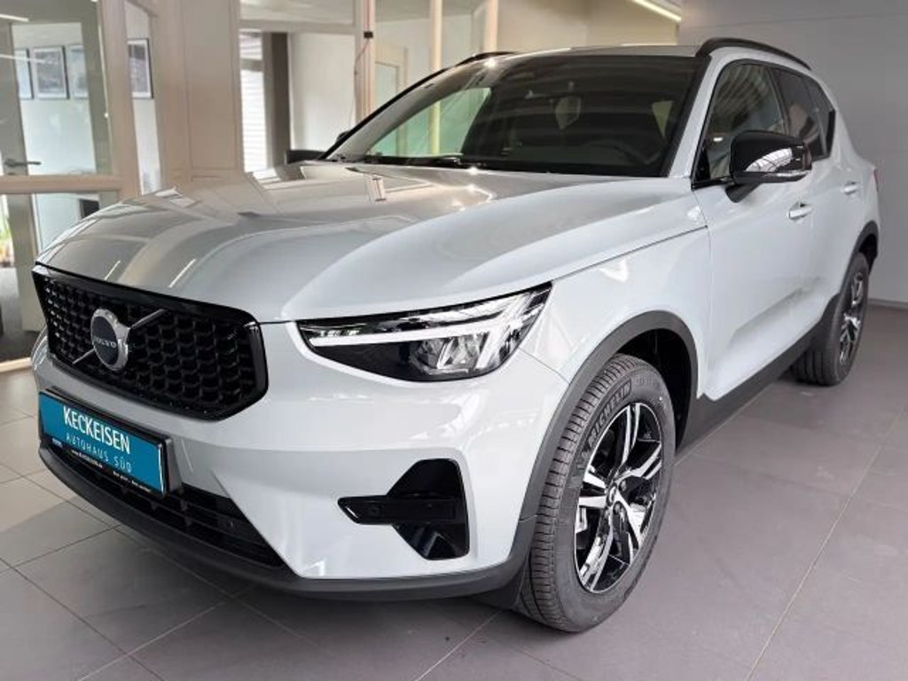 Volvo XC40 Plus Dark