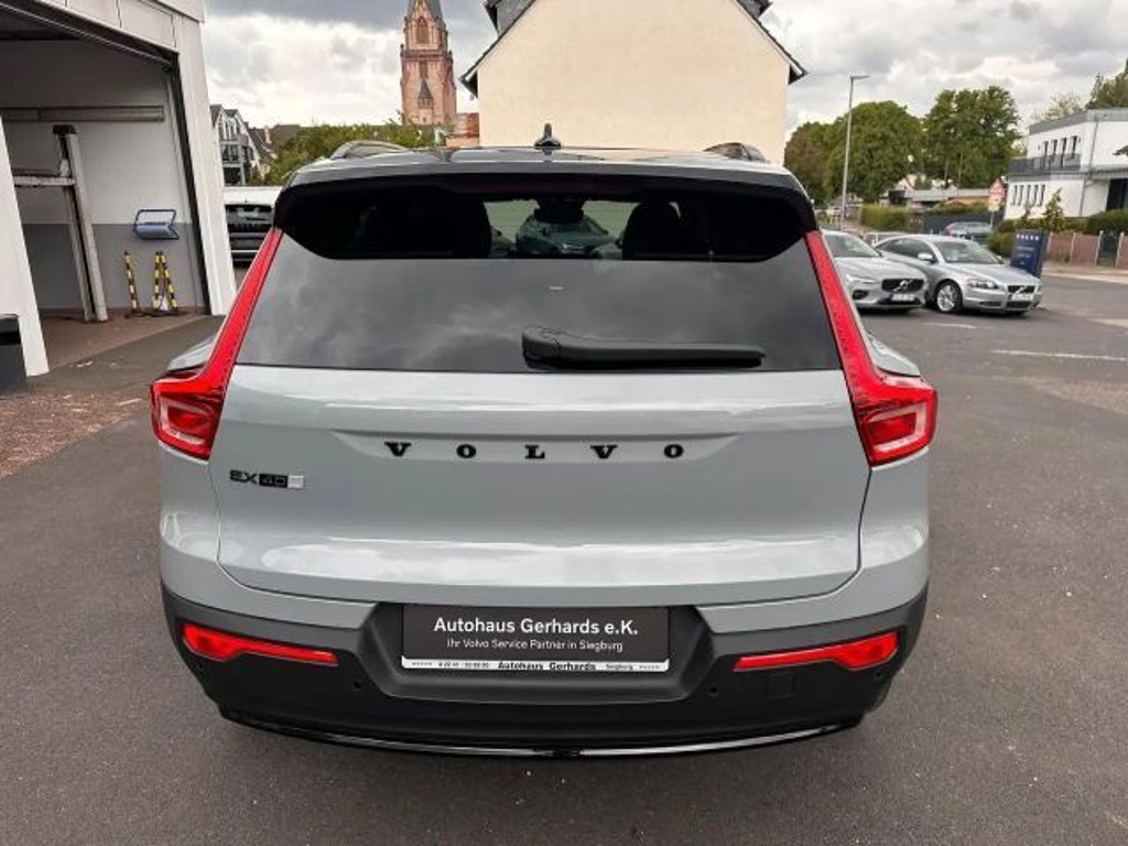 Volvo EX40