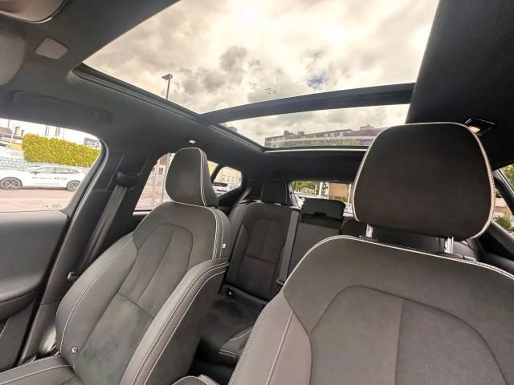 Volvo EX40