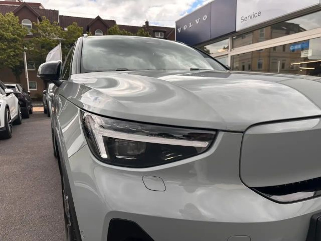 Volvo EX40