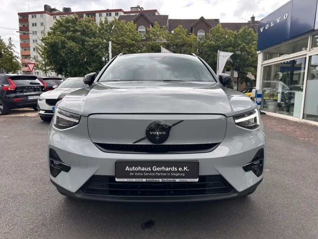 Volvo EX40