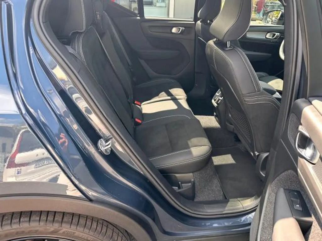 Volvo EX40