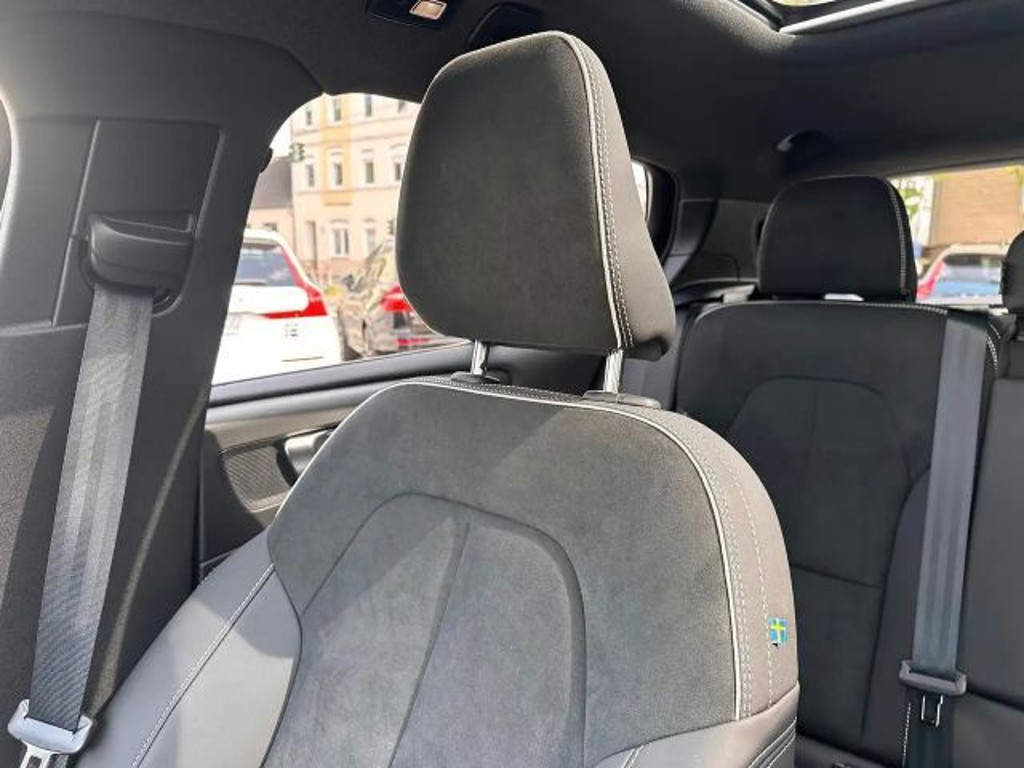 Volvo EX40