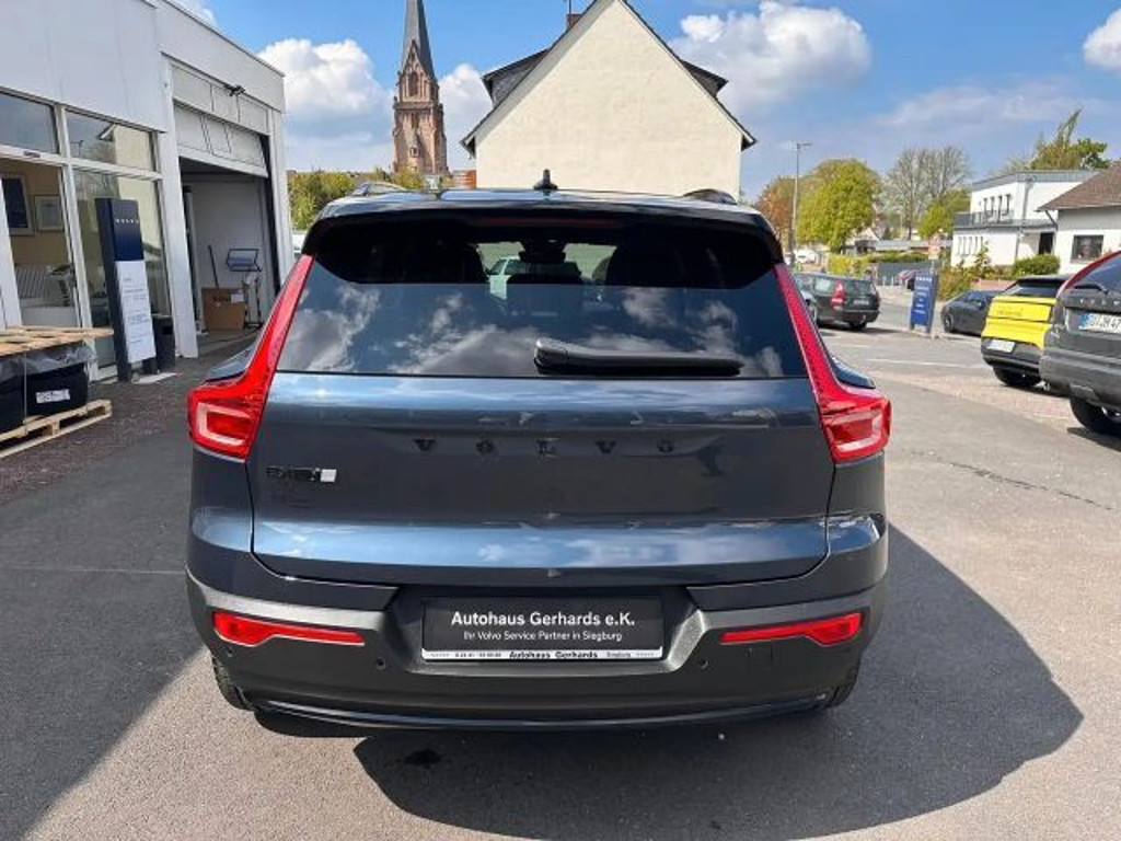 Volvo EX40