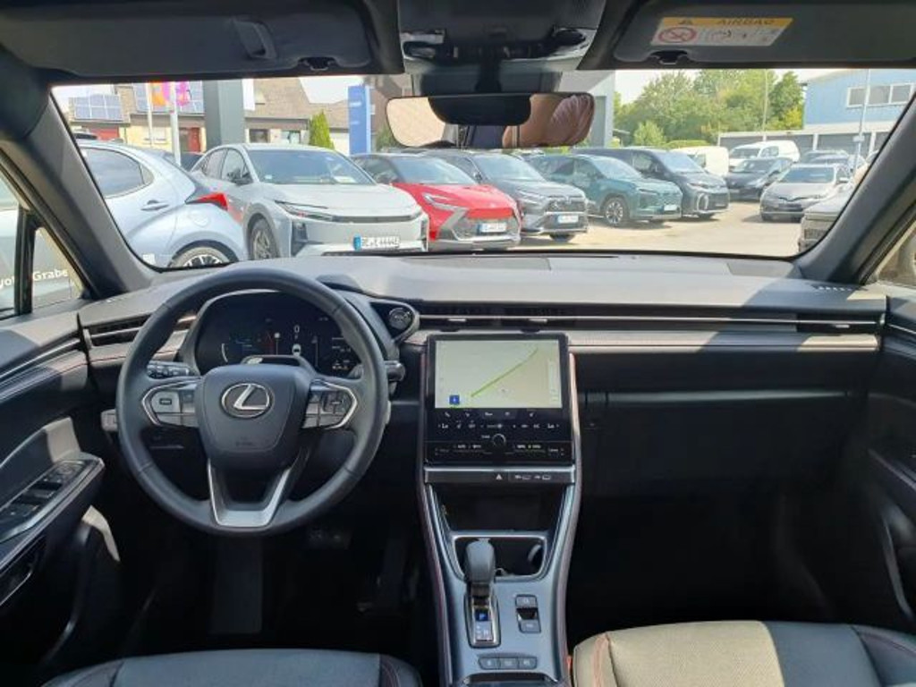 Lexus LBX