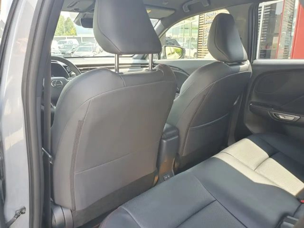 Lexus LBX