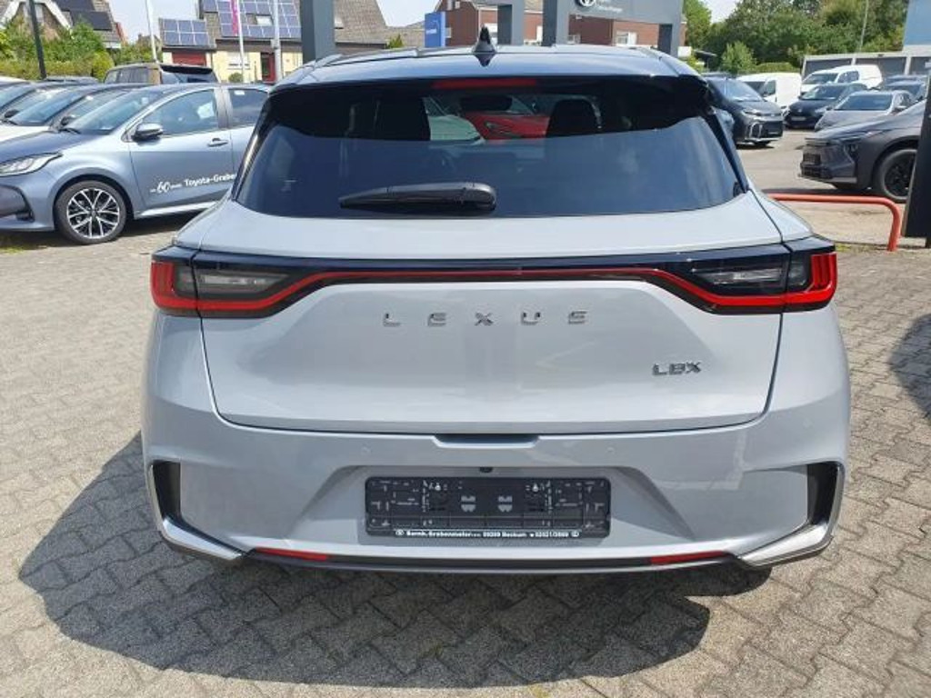 Lexus LBX