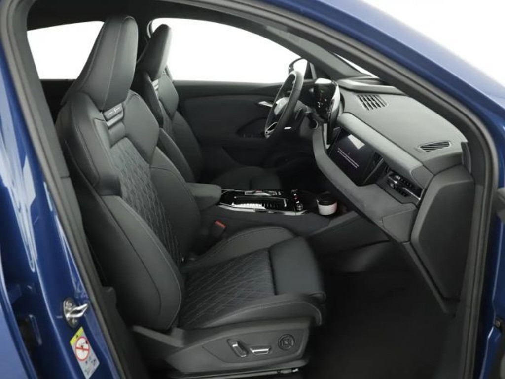 Audi SQ6 e-tron