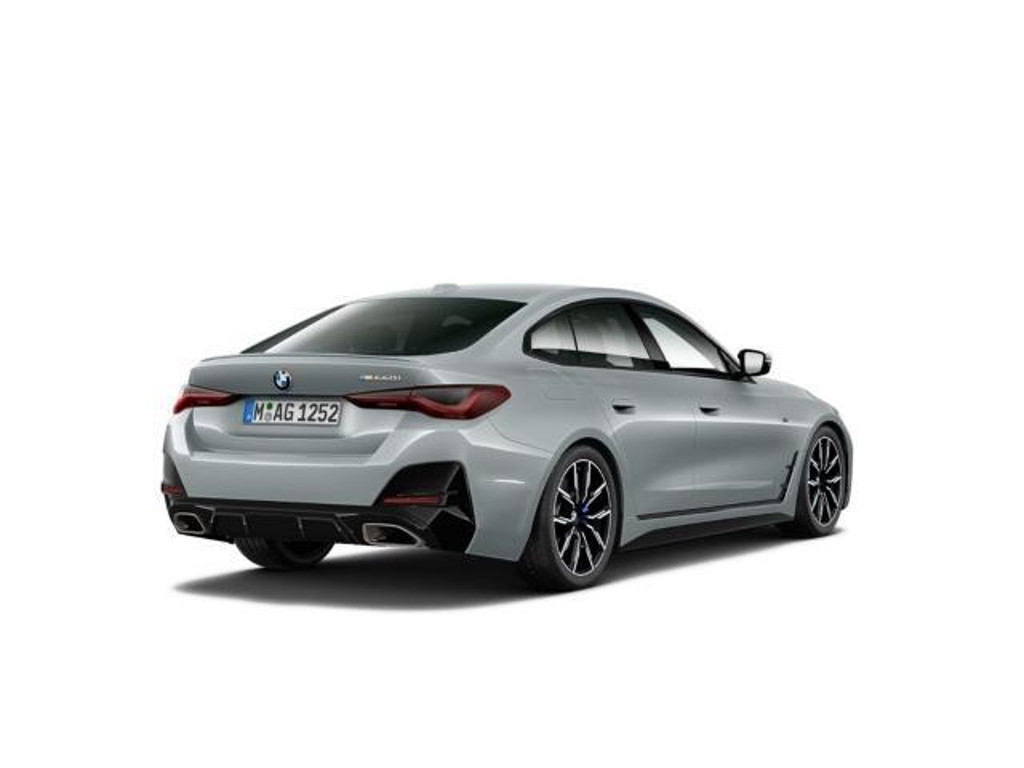 BMW M440