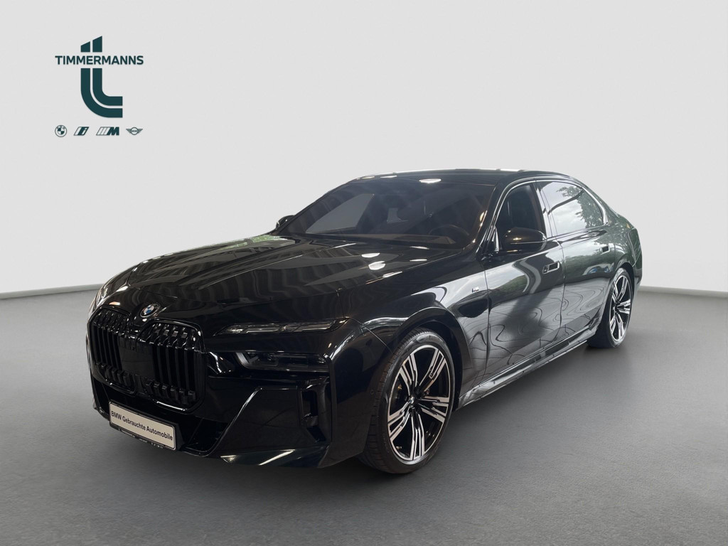 BMW i7