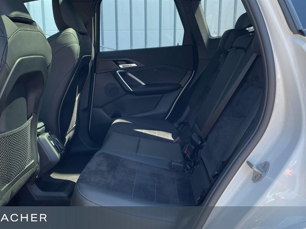 BMW iX1 xDrive30