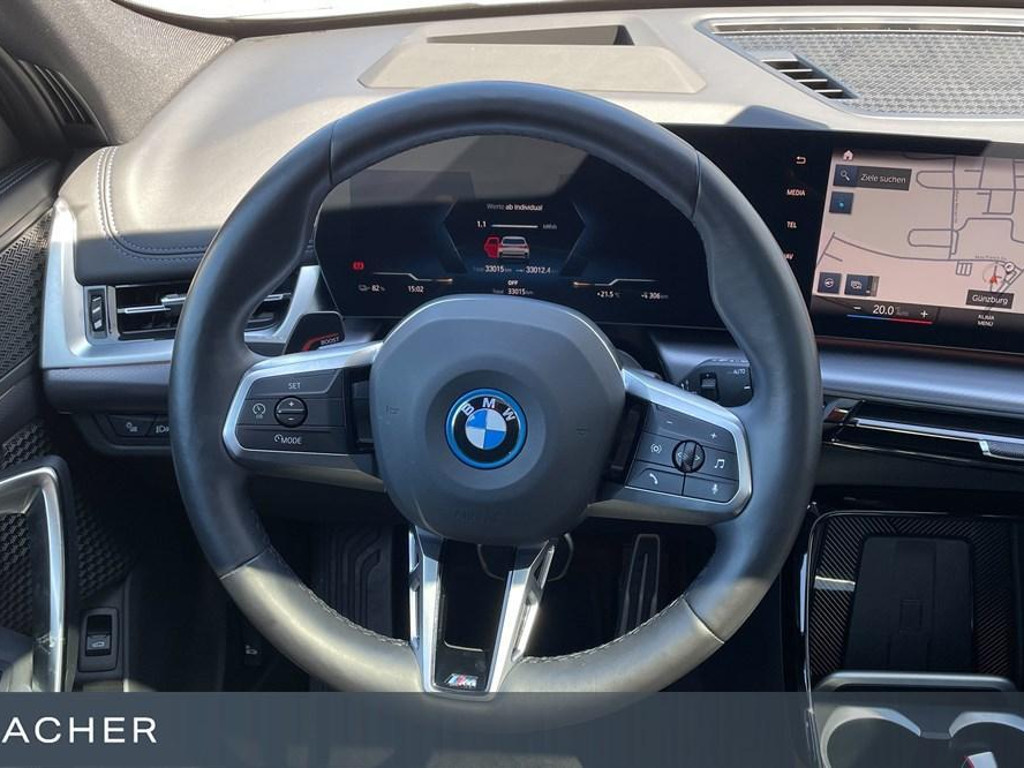 BMW iX1