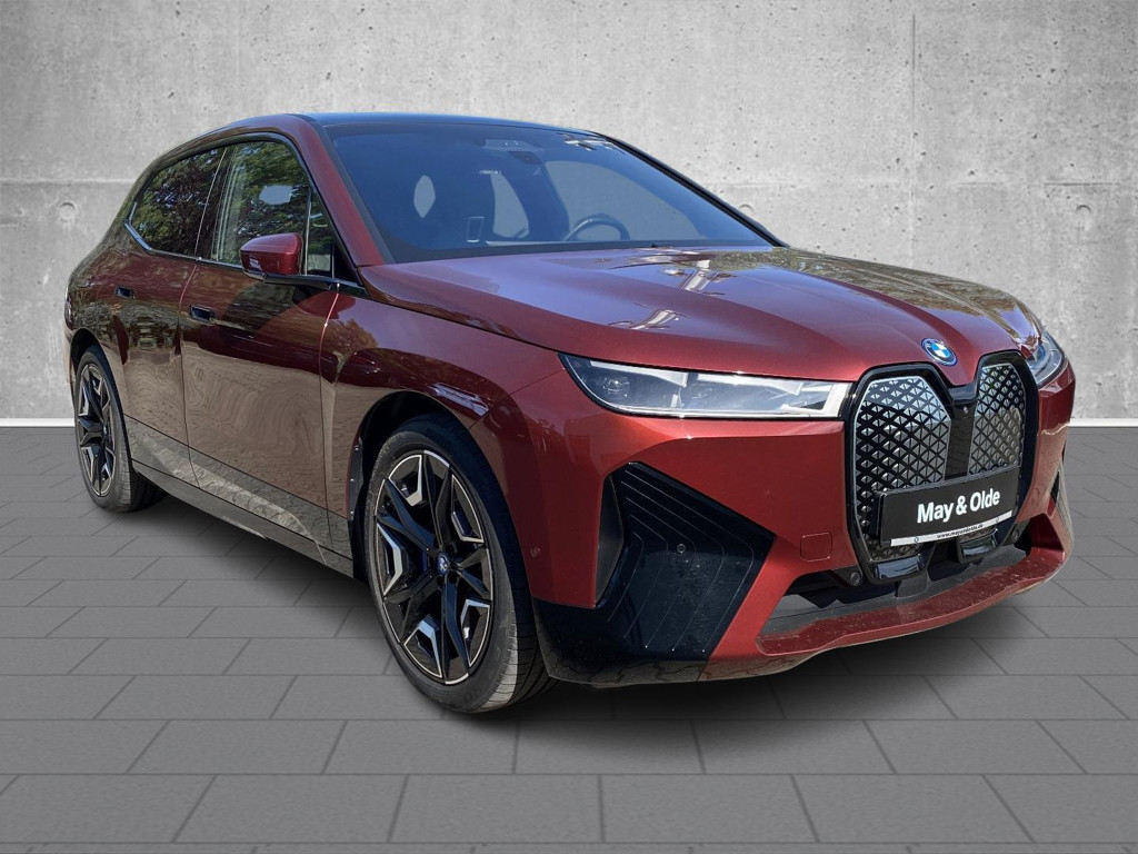 BMW iX
