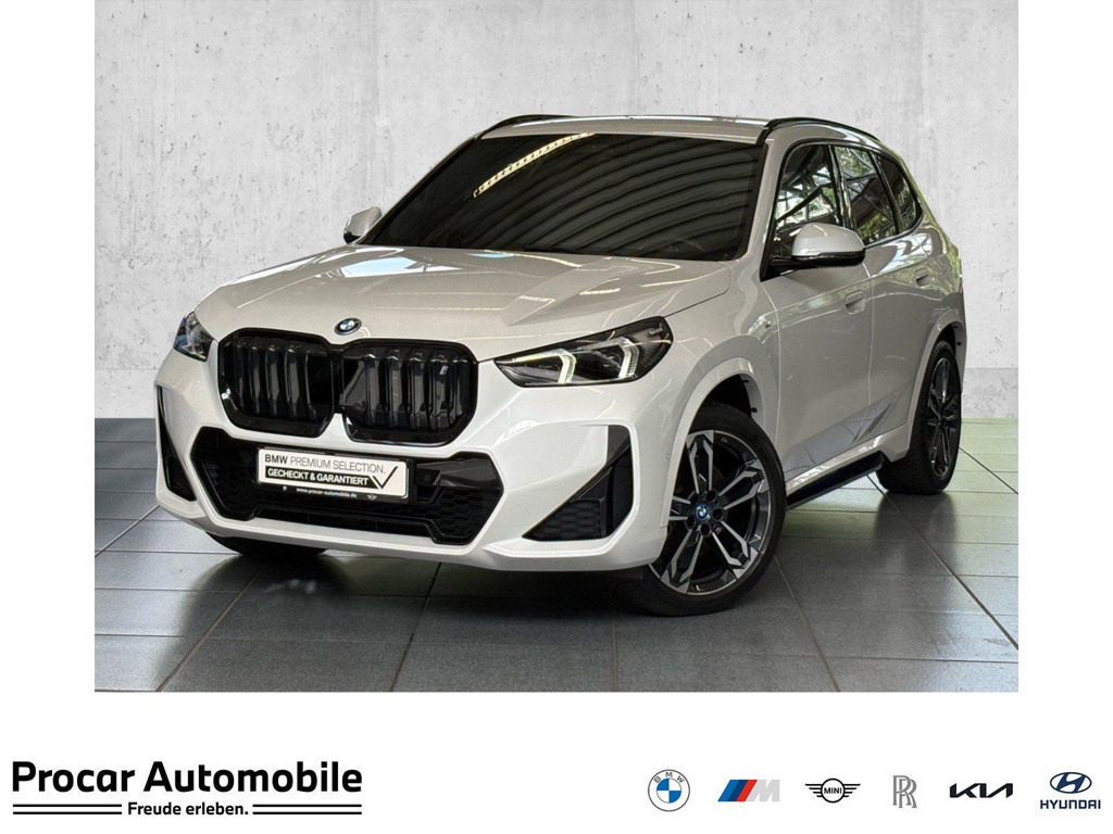 BMW iX1