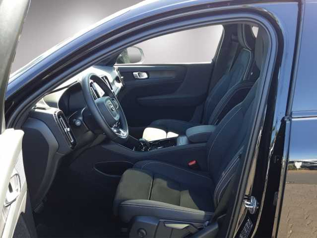 Volvo C40