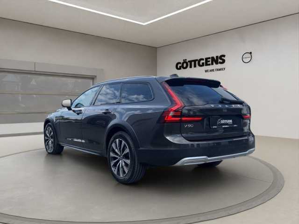 Volvo V90 Cross Country