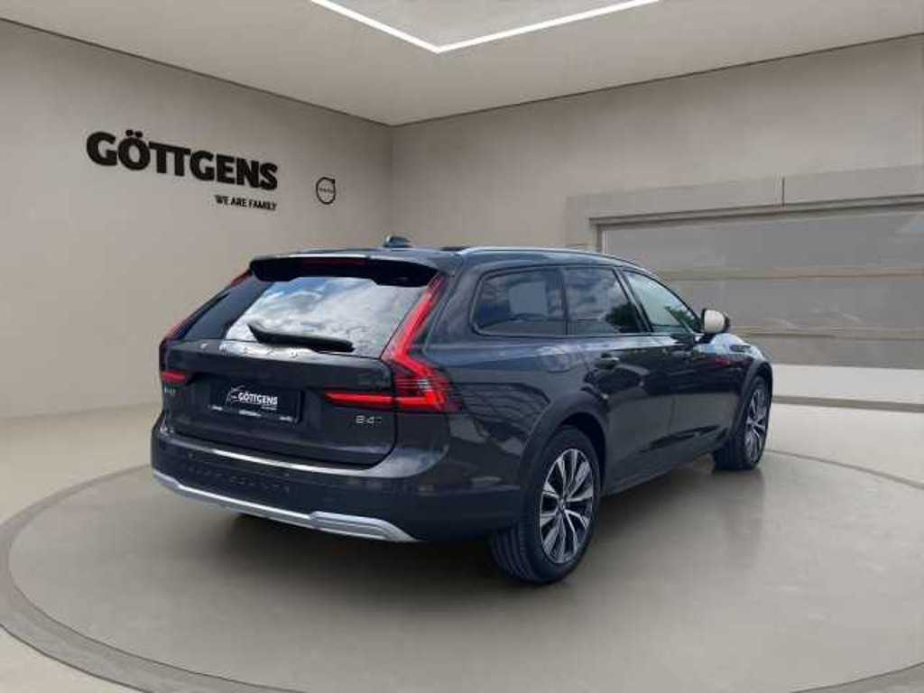 Volvo V90 Cross Country