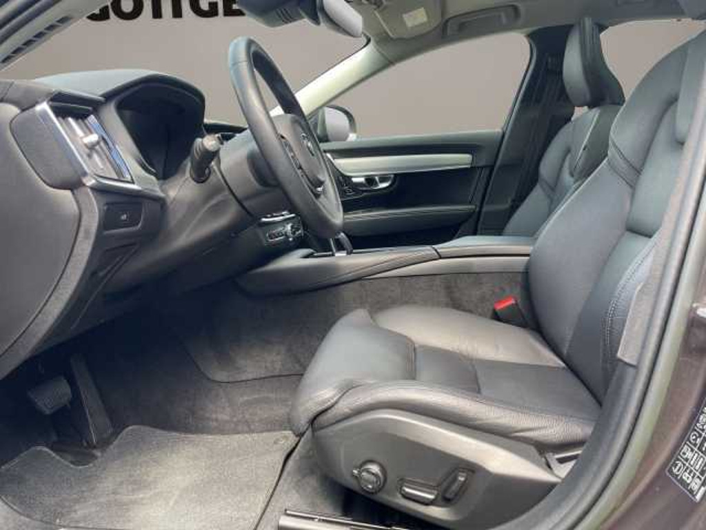 Volvo V90 Cross Country
