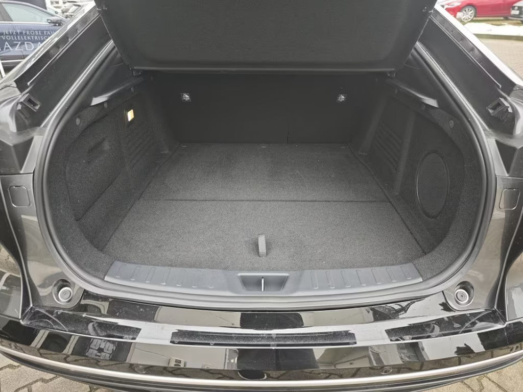 Mazda 6e