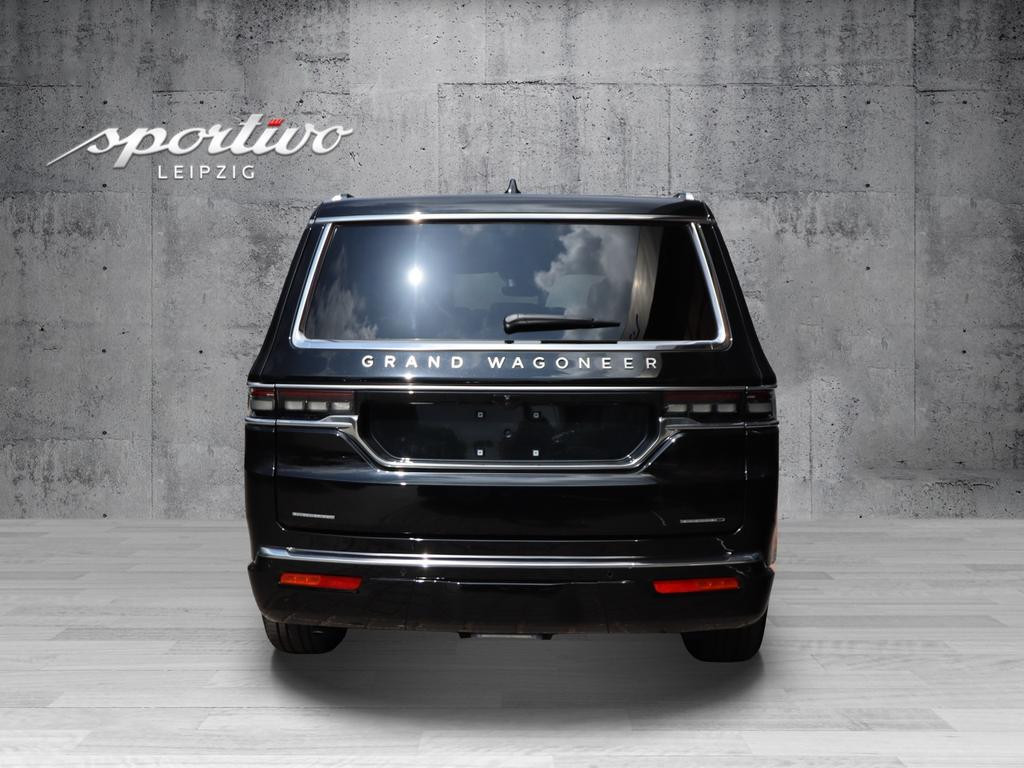 Jeep Wagoneer
