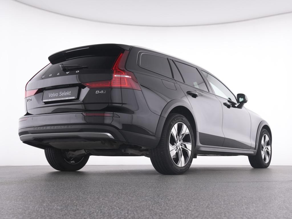 Volvo V60 Cross Country AWD Plus
