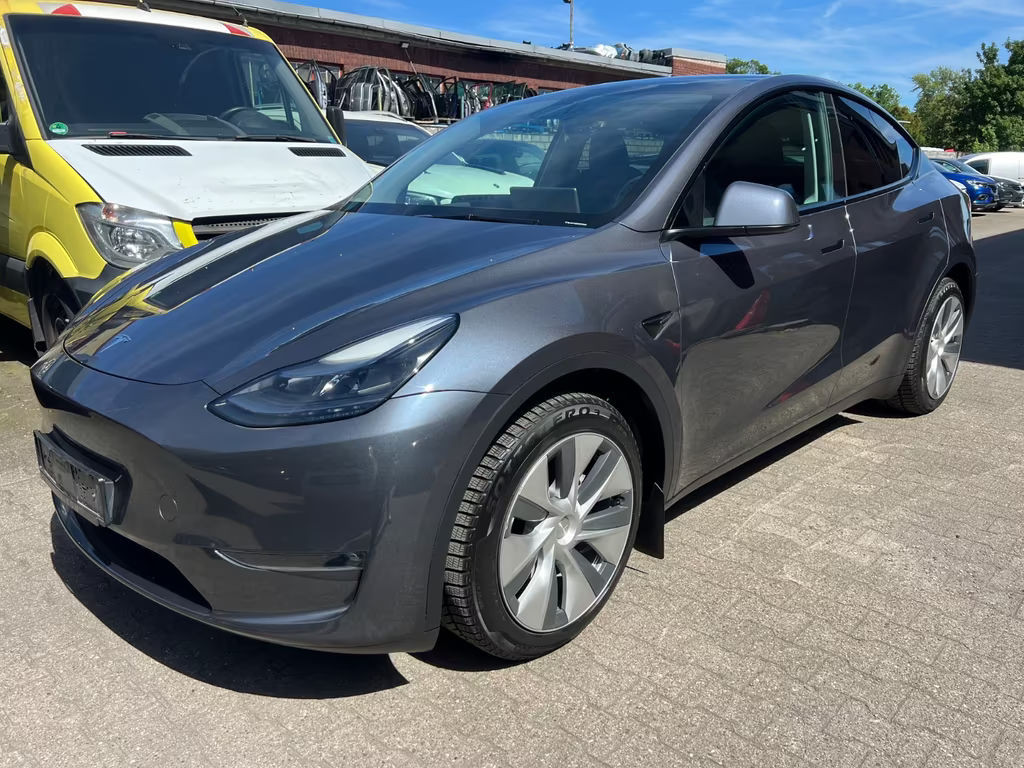 Tesla Model Y Long Range Dual Motor AWD
