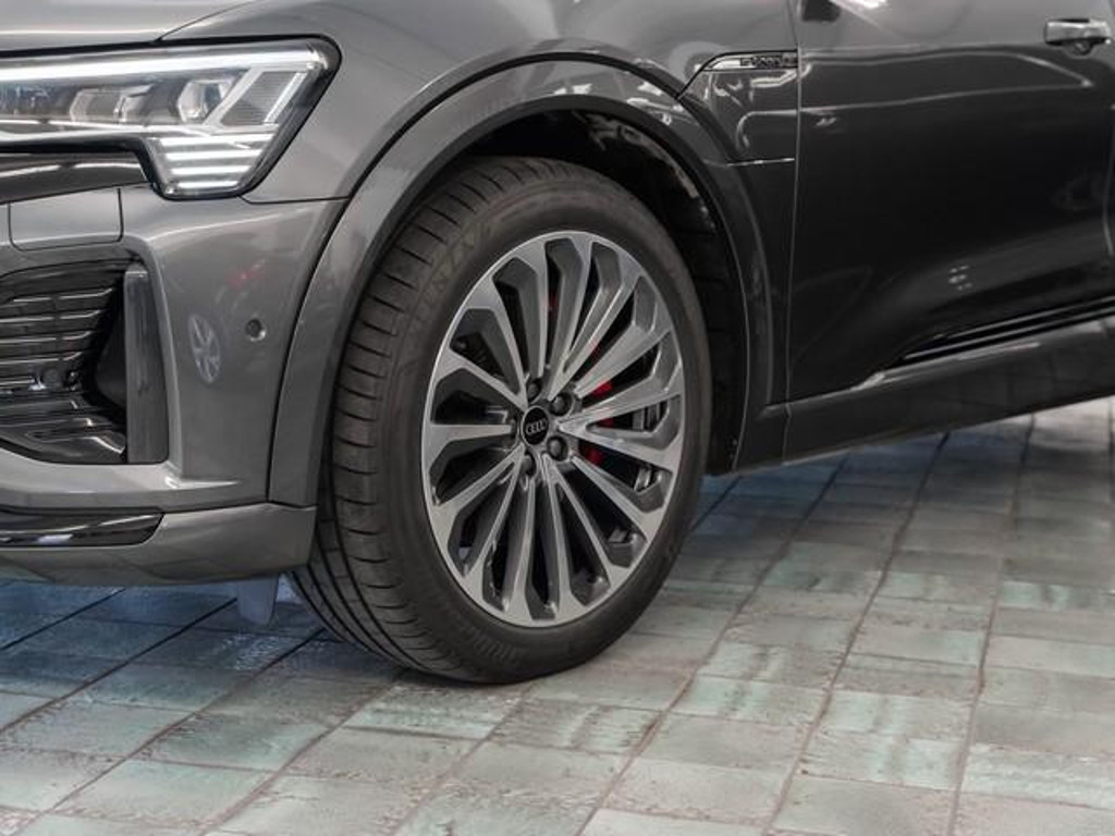 Audi Q8 e-tron