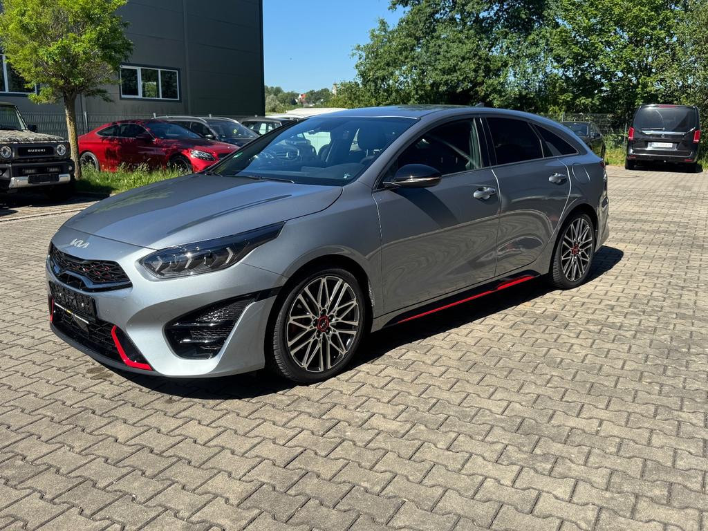 Kia ProCeed