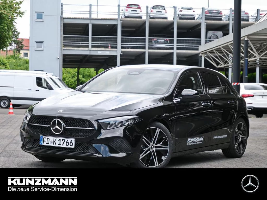 Mercedes-Benz A-Klasse A 200 Progressive Hatchback