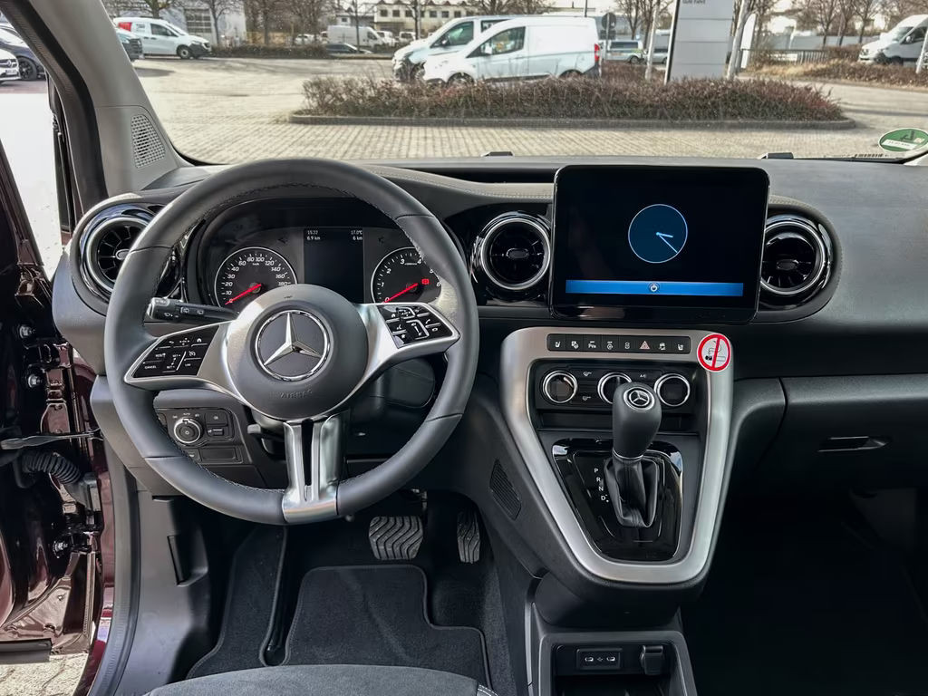 Mercedes-Benz T 180
