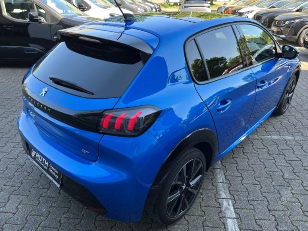Peugeot e-208