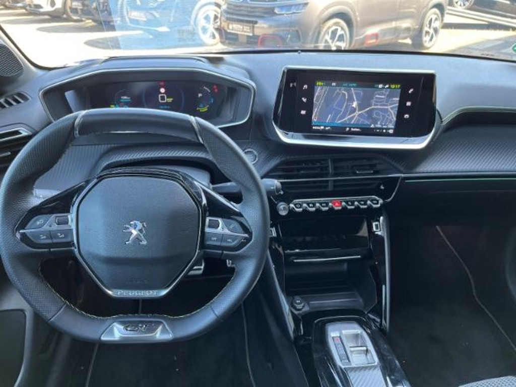 Peugeot e-208