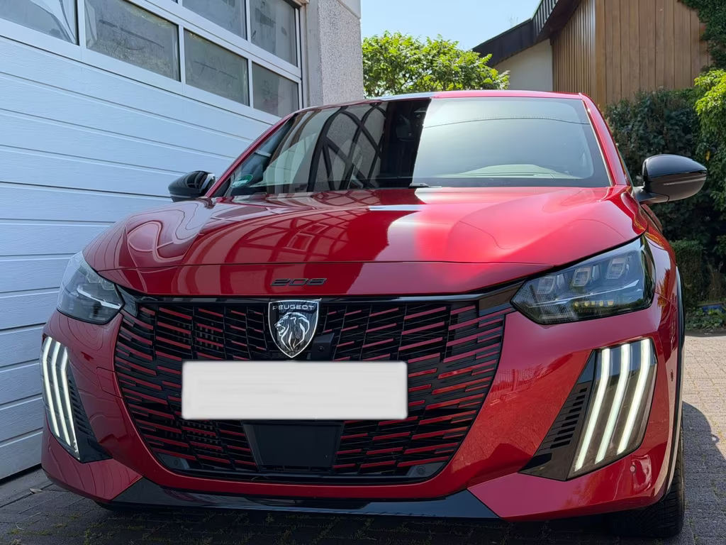 Peugeot e-208