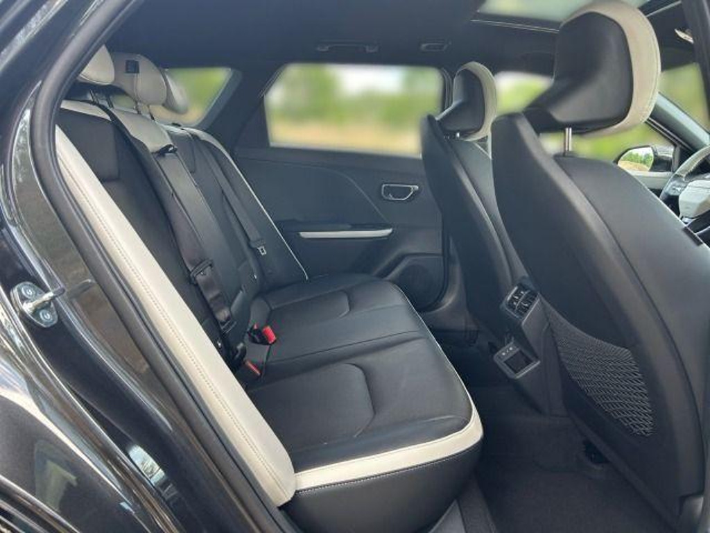 Kia K4