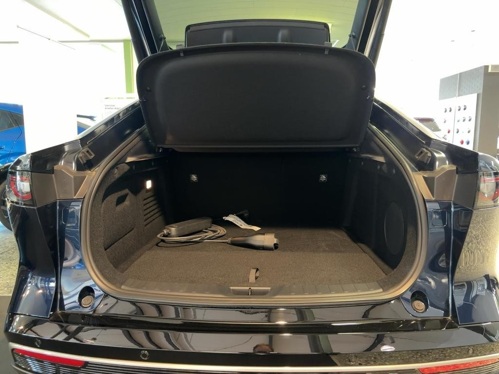 Mazda 6e