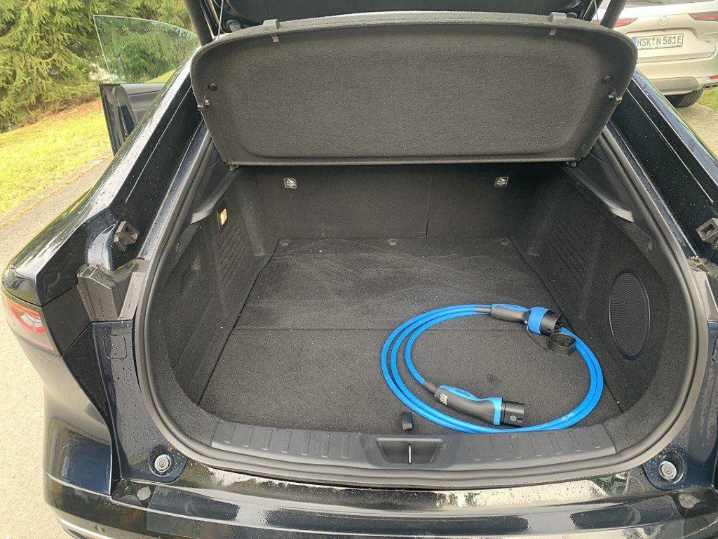 Mazda 6e