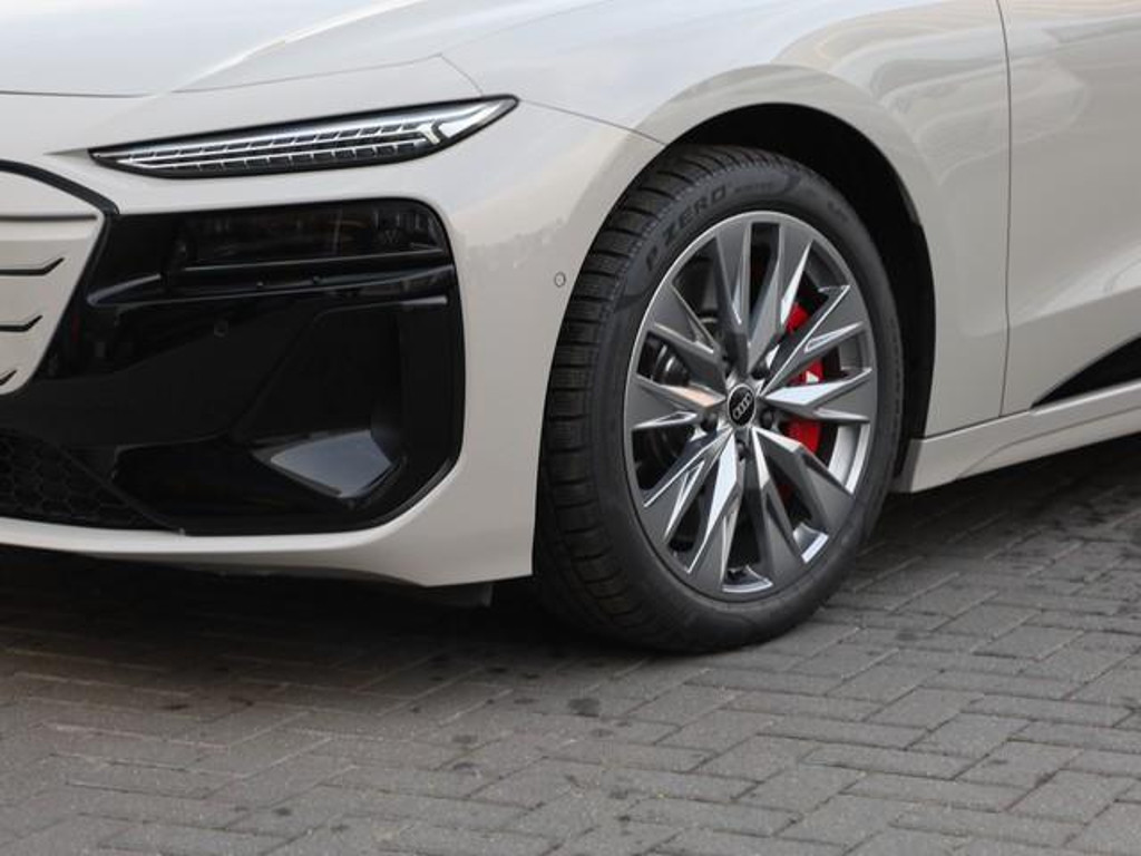 Audi S6 e-tron