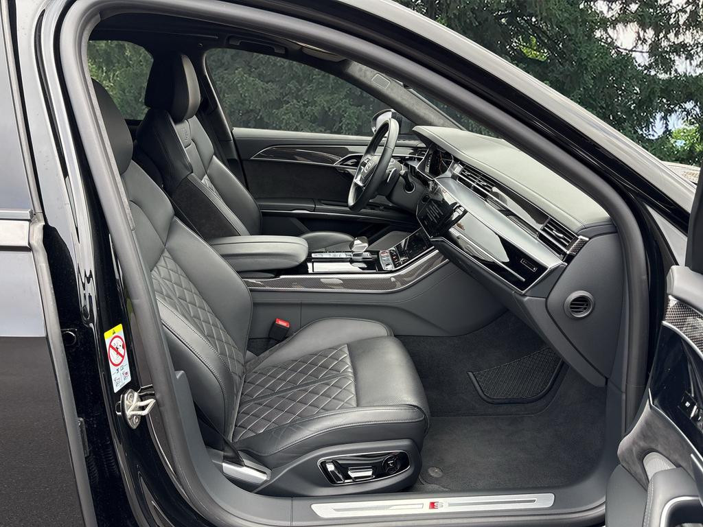 Audi S8