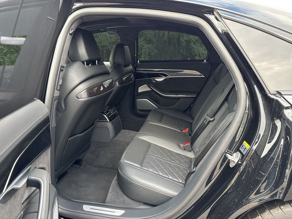 Audi S8