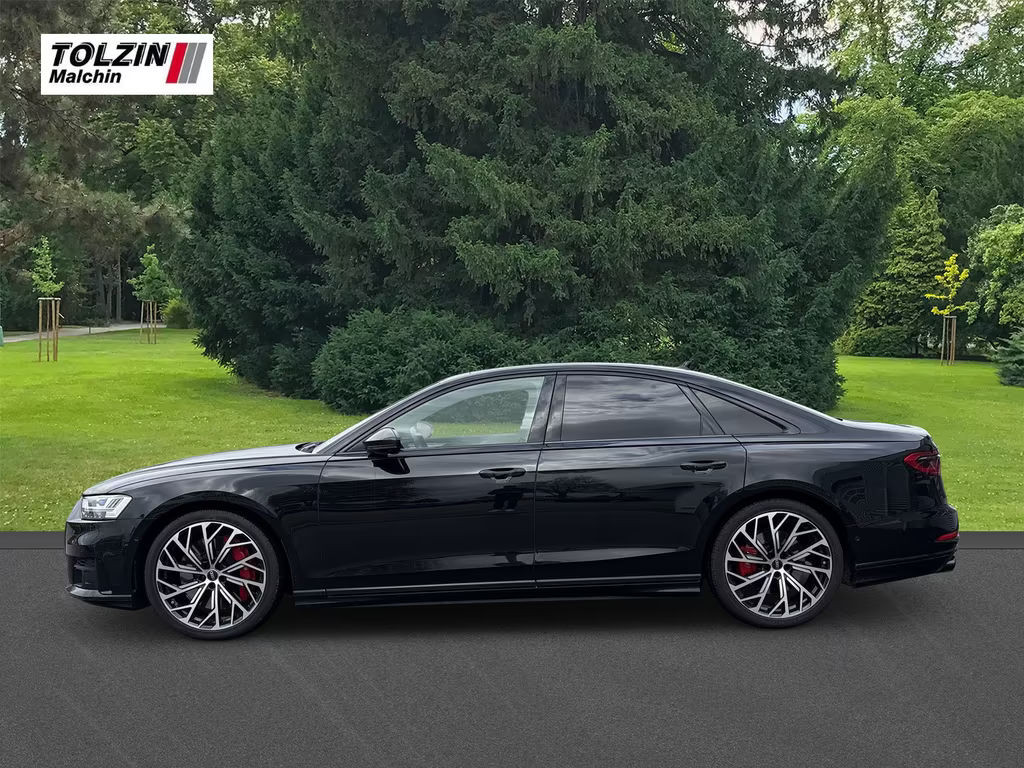 Audi S8
