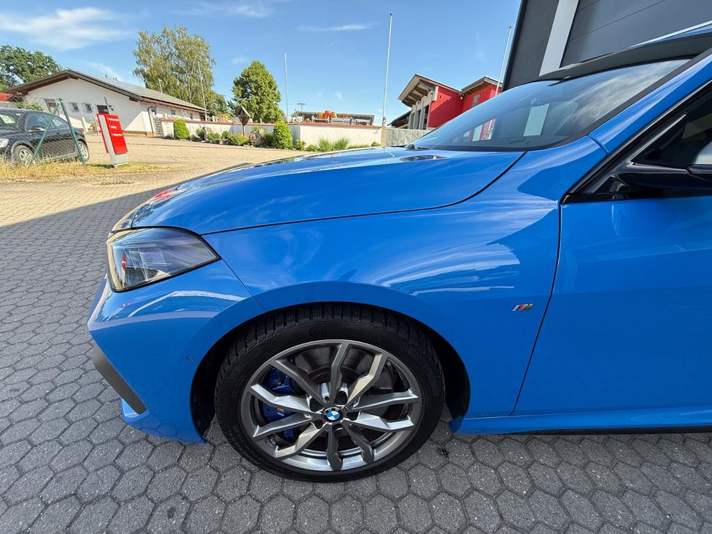 BMW M235