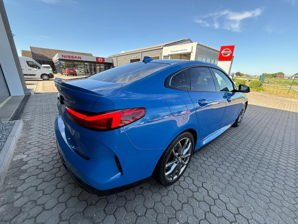 BMW M235