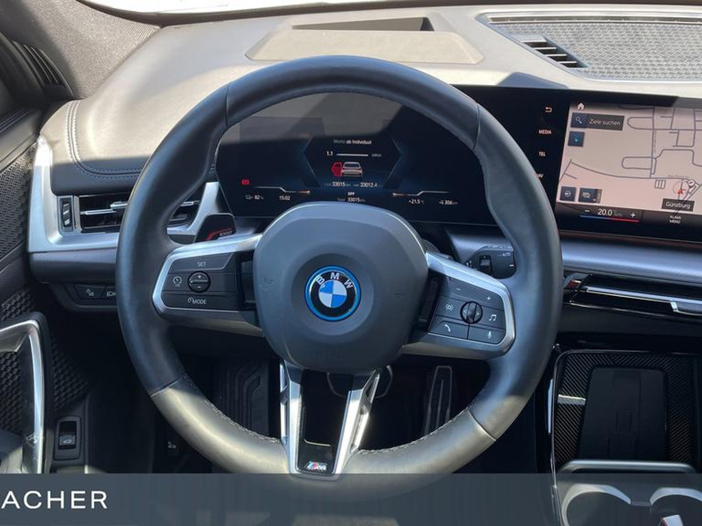 BMW iX1