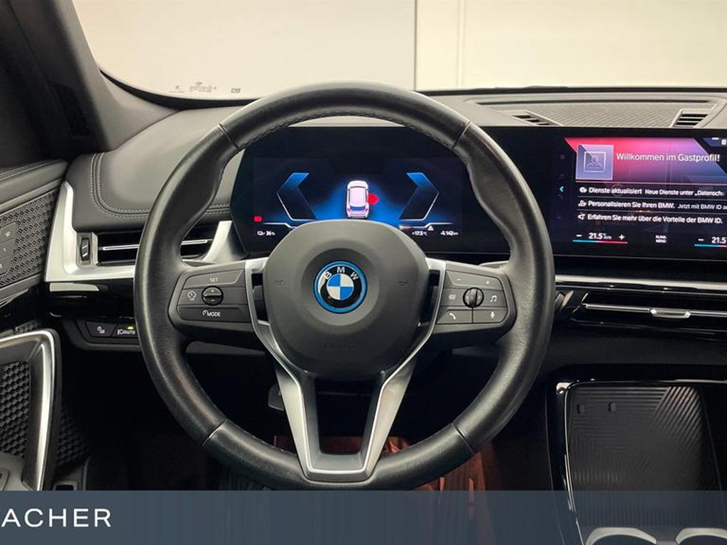 BMW iX1