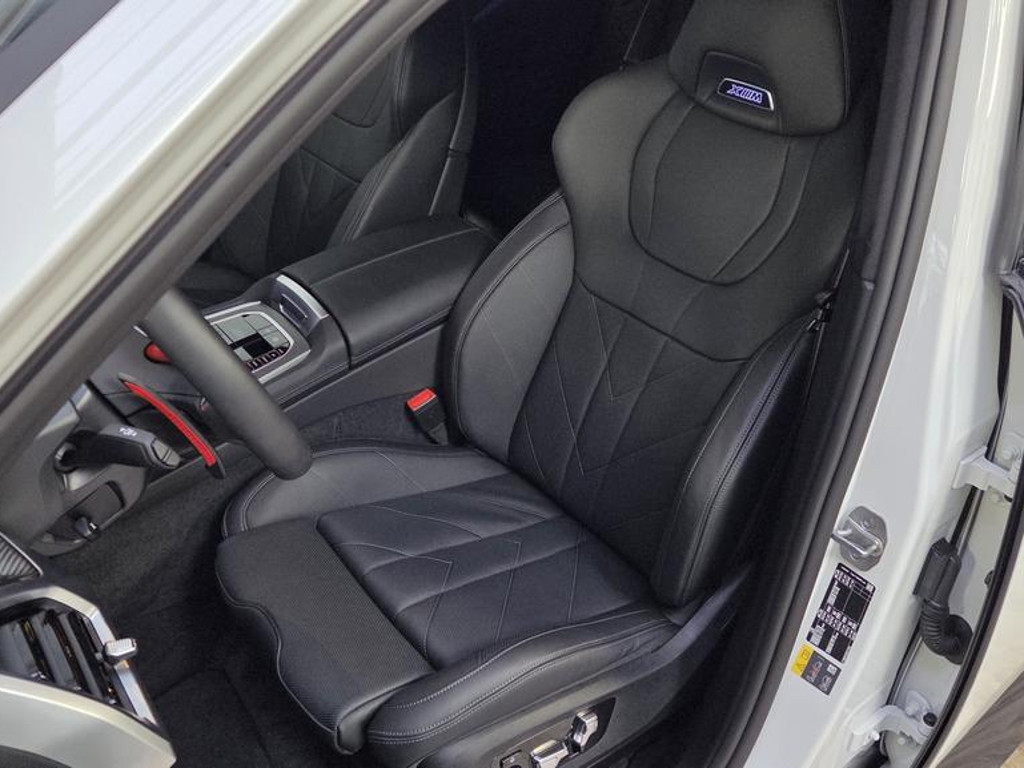 BMW XM