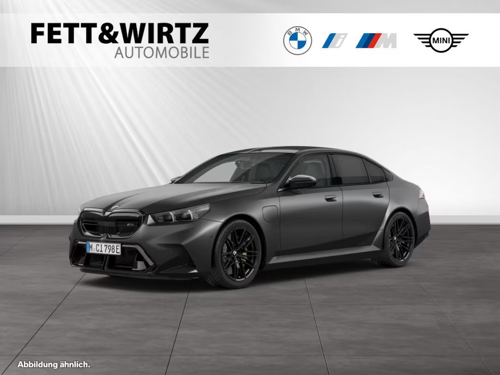 BMW M5 Sedan