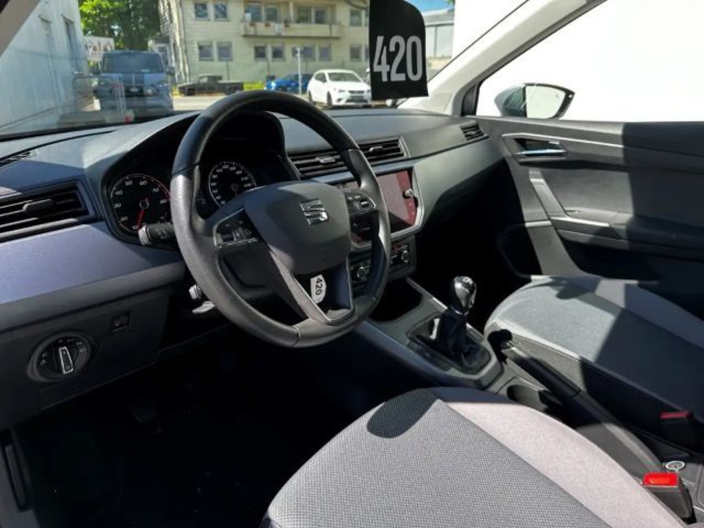Seat Arona